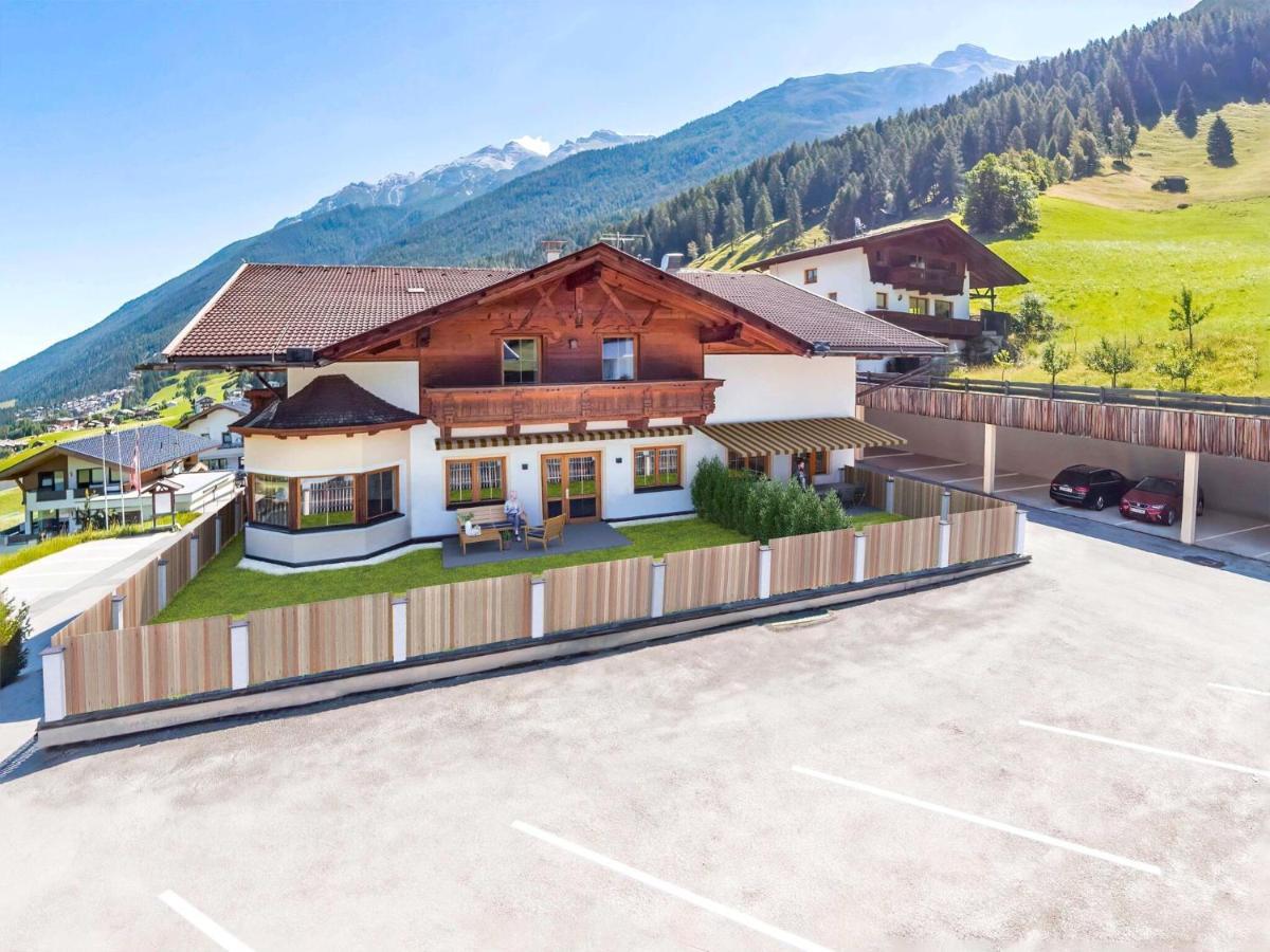 Lovely Apartment In Neustift Im Stubaital With Mountain View Екстериор снимка